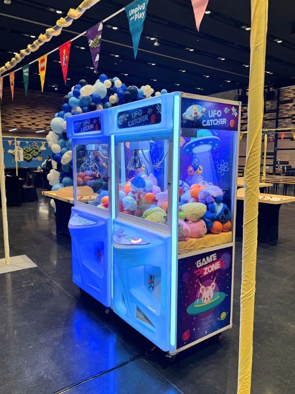 led claw machine