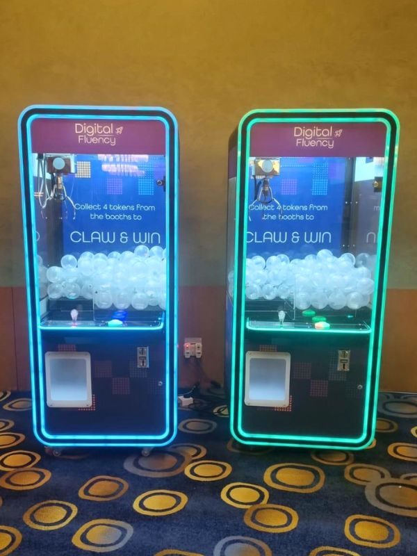Transparent glass claw machines