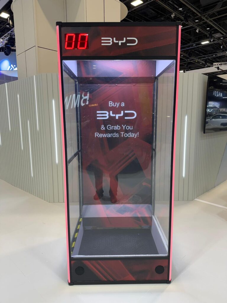 money blowing machine rental Singapore corporate event