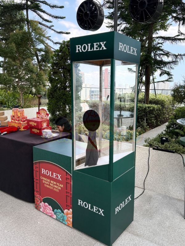 hand grab booth rental